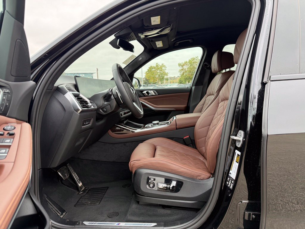 Used 2026 BMW X7 xDrive40i w/ M Sport Package AWD/4WD image 11