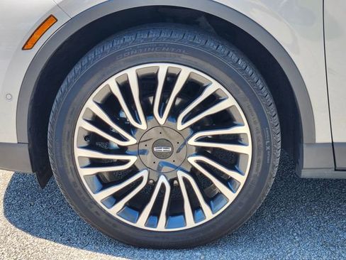 Used 2022 Lincoln Corsair Reserve w/ Equipment Group 201A image 7