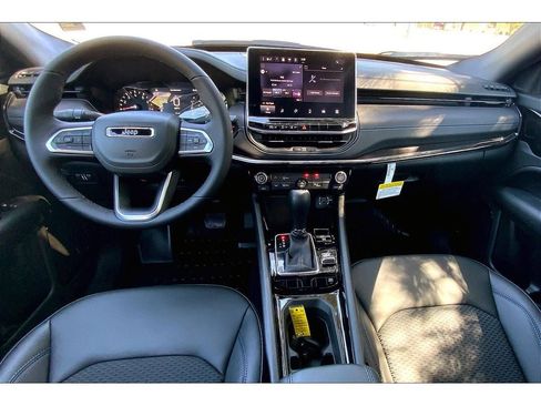 New 2025 Jeep Compass Latitude w/ Altitude Special Edition image 7