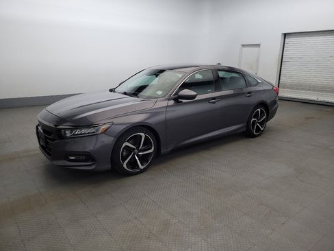 Used 2020 Honda Accord Sport image 2