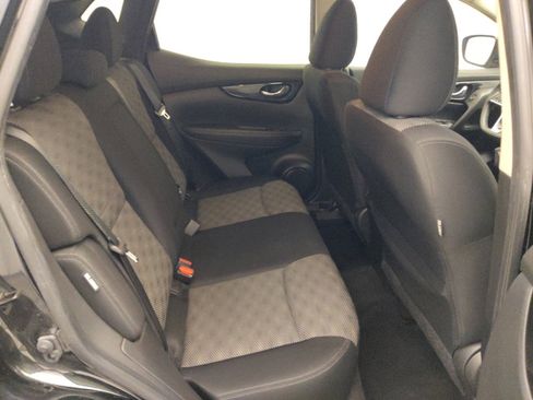 Used 2020 Nissan Rogue Sport SV image 19