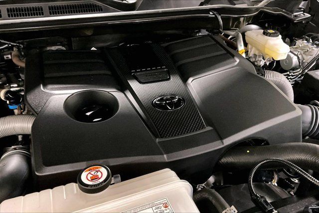 Used 2024 Toyota Tundra Platinum AWD/4WD image 31