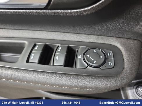 Used 2023 GMC Terrain Denali image 27