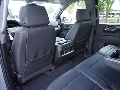 New 2026 GMC Sierra 1500 SLT w/ SLT Premium Package AWD/4WD image 11