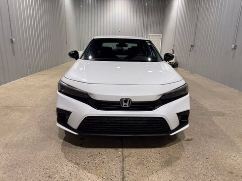 Used 2022 Honda Civic Sport image 3
