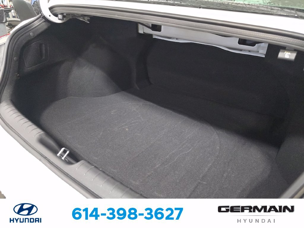 Certified 2026 Hyundai Elantra SE FWD image 21