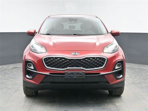 Used 2022 Kia Sportage LX image 3