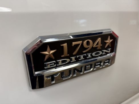 Used 2018 Toyota Tundra Platinum AWD/4WD image 5