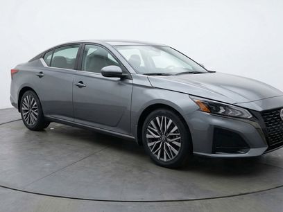 Used 2025 Nissan Altima 2.5 SV