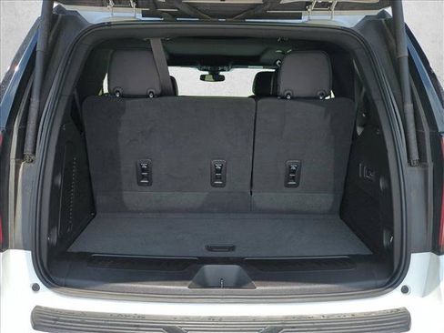 Used 2022 Chevrolet Tahoe LT w/ Luxury Package RWD image 6