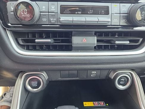 Used 2025 Toyota Grand Highlander FWD image 25