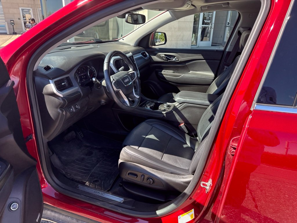 Used 2022 GMC Acadia SLT w/ Preferred Package FWD image 13