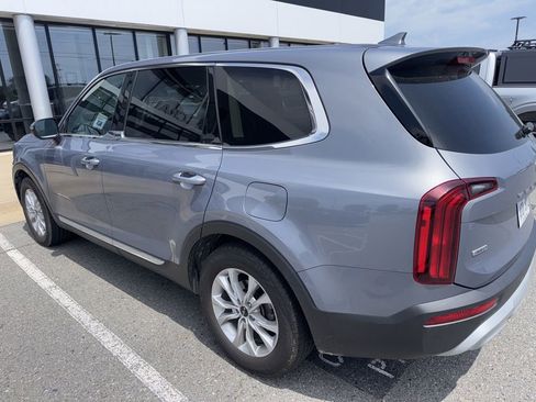 Used 2022 Kia Telluride LX AWD/4WD image 7