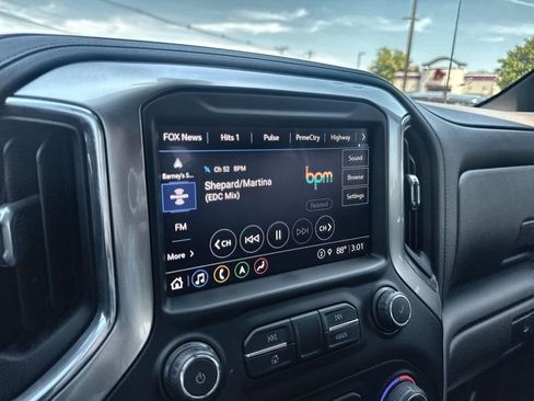 Used 2021 Chevrolet Silverado 1500 LTZ w/ LTZ Premium Package AWD/4WD image 13