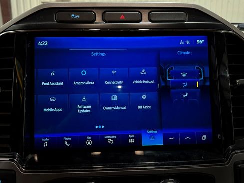Used 2022 Ford F250 Lariat w/ Lariat Value Package AWD/4WD image 11