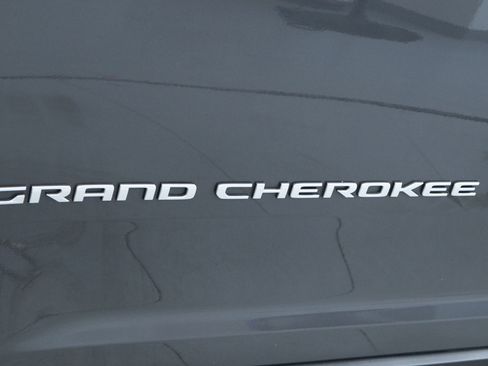 Used 2024 Jeep Grand Cherokee L Limited AWD/4WD image 32