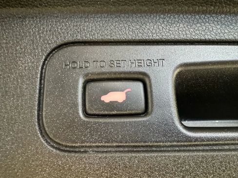 Used 2024 Honda Pilot Touring image 31