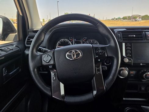 Used 2023 Toyota 4Runner TRD Off-Road Premium AWD/4WD image 29