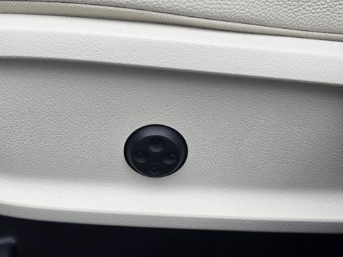 New 2026 Mercedes-Benz GLB 250 4MATIC image 39