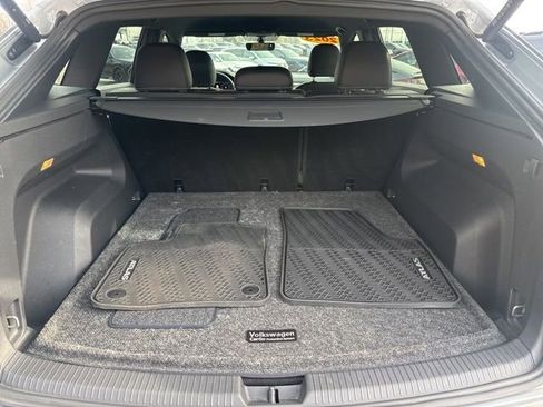 Used 2023 Volkswagen Atlas Cross Sport SE w/ Black Wheel Package AWD/4WD image 23