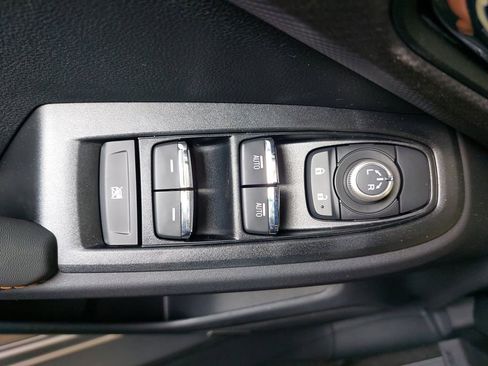 Used 2025 Subaru Crosstrek 2.5i Limited w/ Crosstrek Mirror Package image 31