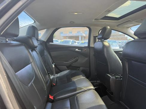 Used 2018 Ford Focus Titanium FWD image 22