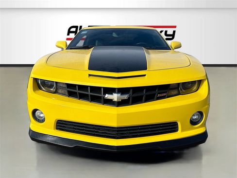 Used 2010 Chevrolet Camaro SS w/ LPO, Ground Effects Package image 2