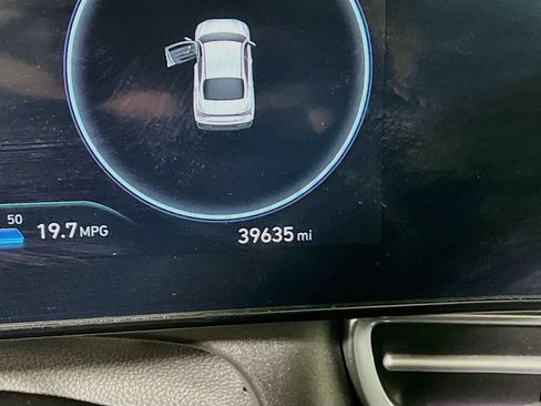Used 2024 Hyundai Elantra Limited FWD image 11