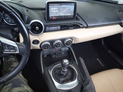 Used 2016 MAZDA MX-5 Miata Grand Touring RWD image 41