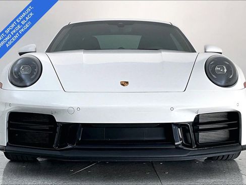 Used 2025 Porsche 911 Carrera image 6