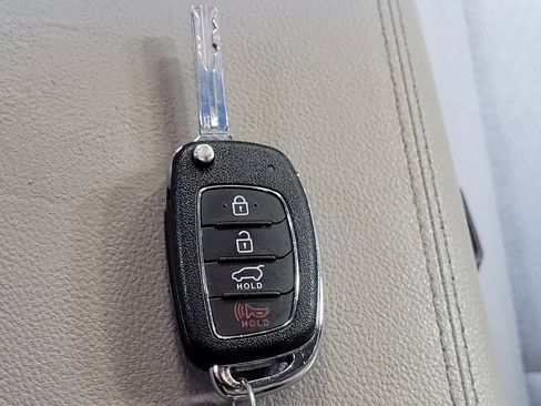 Used 2016 Hyundai Tucson SE w/ Option Group 02 image 32