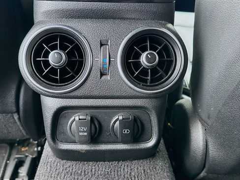 Used 2022 Kia Stinger GT-Line image 16