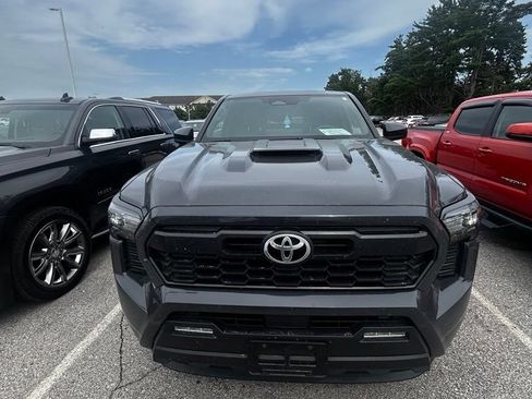 Certified 2025 Toyota Tacoma TRD Sport AWD/4WD image 1