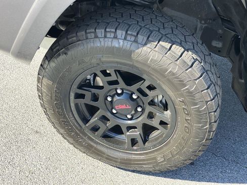 Used 2020 Toyota 4Runner SR5 Premium image 9