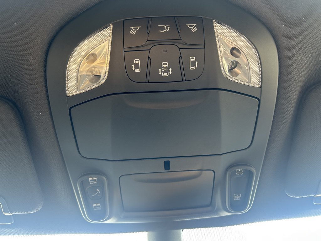 New 2026 Chrysler Pacifica Limited w/ S Appearance Package AWD/4WD image 46