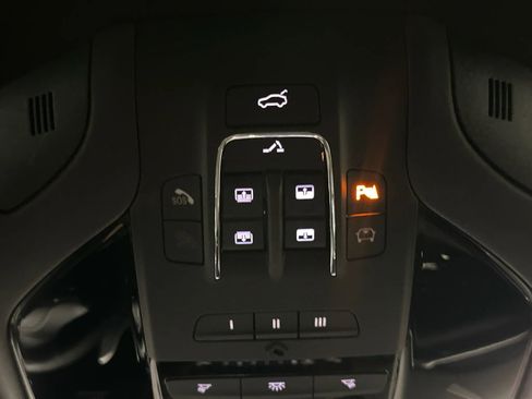 Used 2024 Maserati Levante GT Ultima AWD/4WD image 43