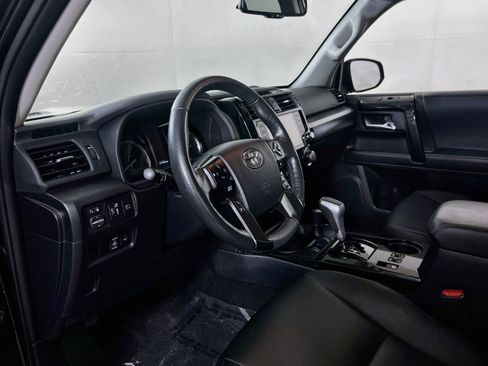 Used 2024 Toyota 4Runner TRD Off-Road Premium w/ Moonroof Package AWD/4WD image 9