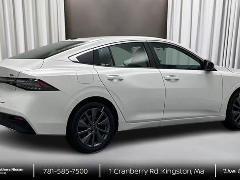 New 2026 Nissan Sentra SL w/ Floor Mat Package FWD image 5