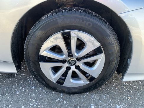 Used 2016 Toyota Prius Two image 23