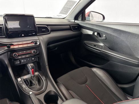 Used 2020 Hyundai Veloster 2.0 Premium FWD image 32