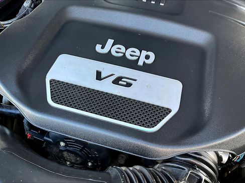 Used 2017 Jeep Wrangler Unlimited Sport w/ Quick Order Package 23S image 31