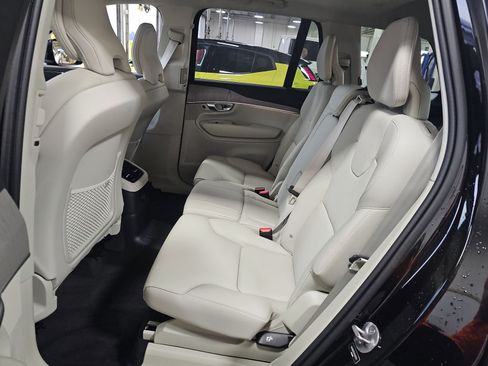 Used 2024 Volvo XC90 T8 Plus AWD/4WD image 9