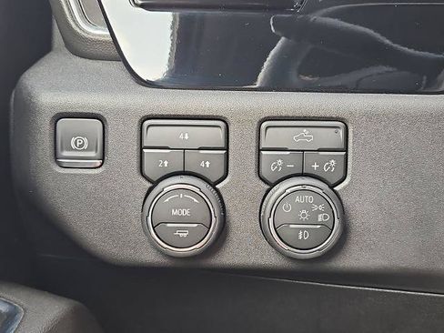 Certified 2025 Chevrolet Silverado 2500 LT w/ Convenience Package AWD/4WD image 18