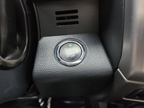 Used 2022 Ford F350 Platinum AWD/4WD image 10