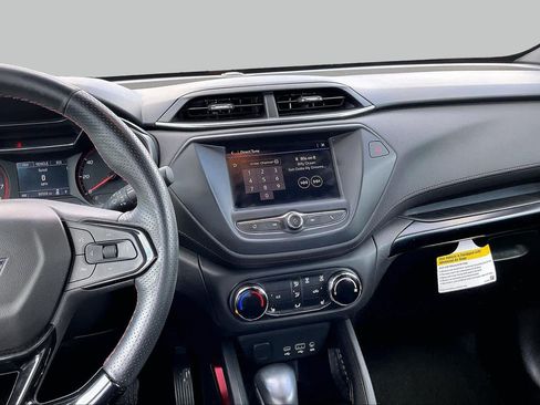 Used 2022 Chevrolet TrailBlazer RS FWD image 7