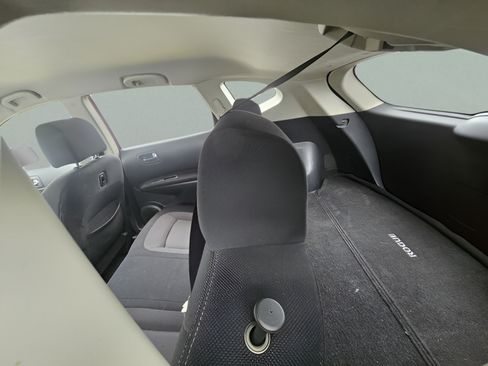 Used 2011 Nissan Rogue SV FWD image 5