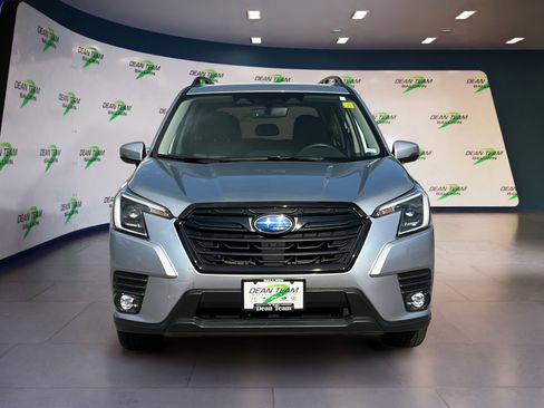 Used 2024 Subaru Forester Limited image 2