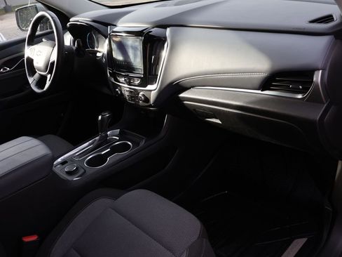 Used 2020 Chevrolet Traverse LT w/ Driver Confidence II Package image 11