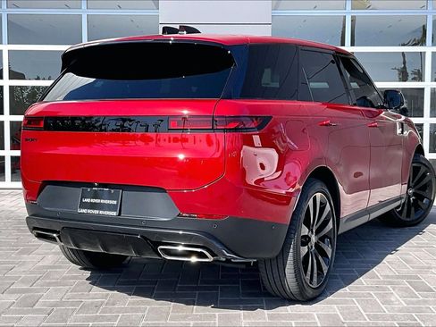 Used 2025 Land Rover Range Rover Sport SE AWD/4WD image 13