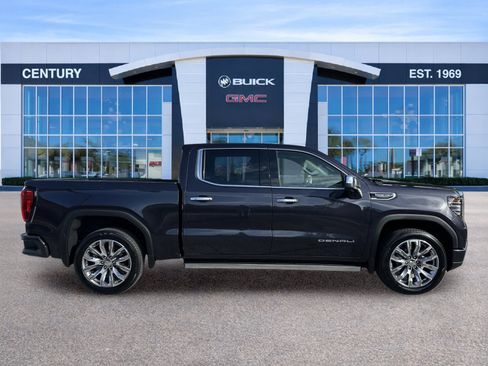 Used 2025 GMC Sierra 1500 Denali w/ Denali Reserve Package AWD/4WD image 3
